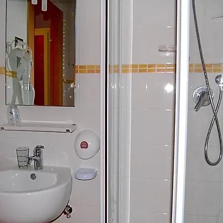 Hotel Centrale 2*